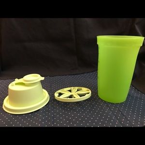 Tupperware Mini Quick Shake Container Rare Lime